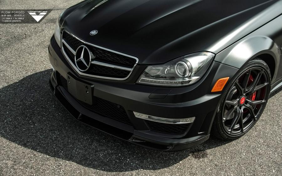  Mercedes-Benz C63 AMG by Vorsteiner 2015 года  (фото 10 из 12)